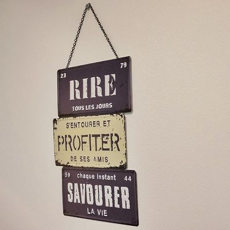 ❂ Les Logis De La Tremoille ❂ Cozy ❂ Netflix ❂ Apartment Thouars Bagian luar foto