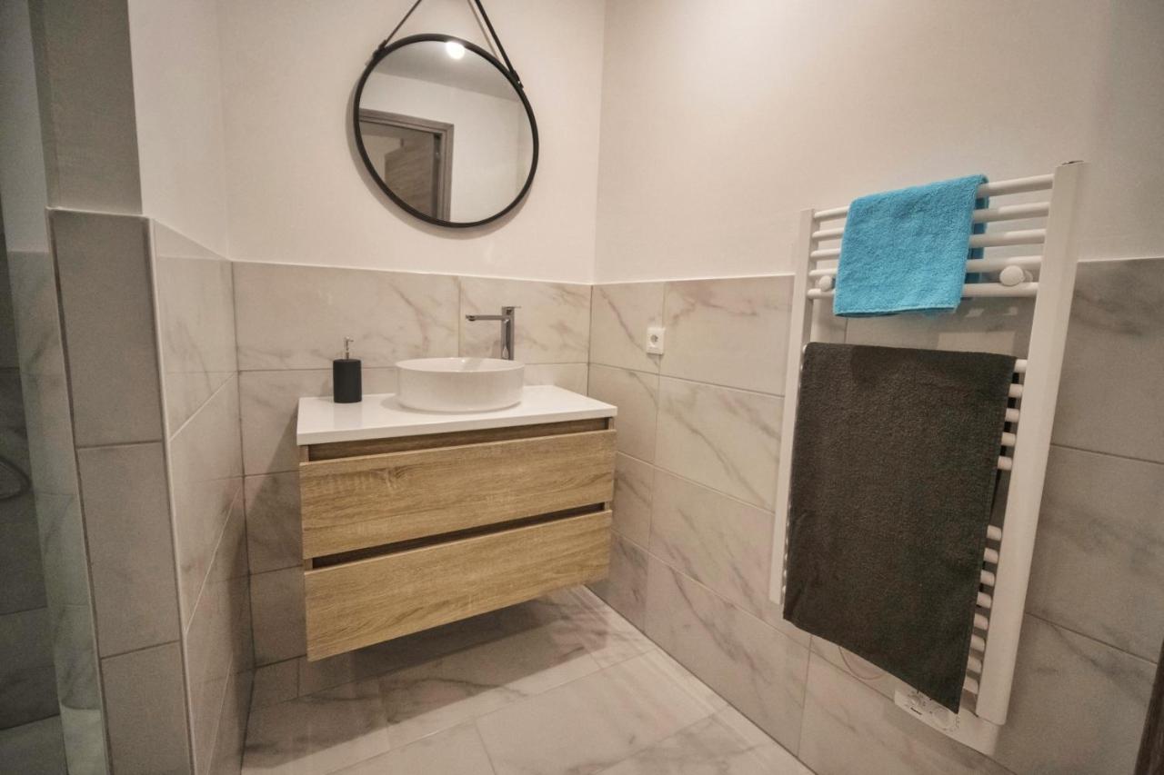 ❂ Les Logis De La Tremoille ❂ Cozy ❂ Netflix ❂ Apartment Thouars Bagian luar foto