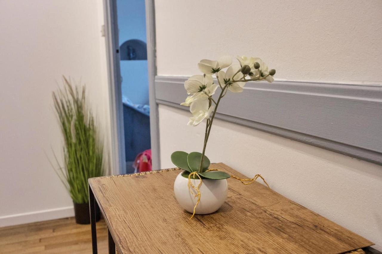 ❂ Les Logis De La Tremoille ❂ Cozy ❂ Netflix ❂ Apartment Thouars Bagian luar foto